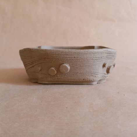 Piccolo mokko in gres non smaltato con decorazione Liberty. Adatto a bonsai di piccole dimensioni (shohin bonsai) o a composizioni d'erbe (kusamono)