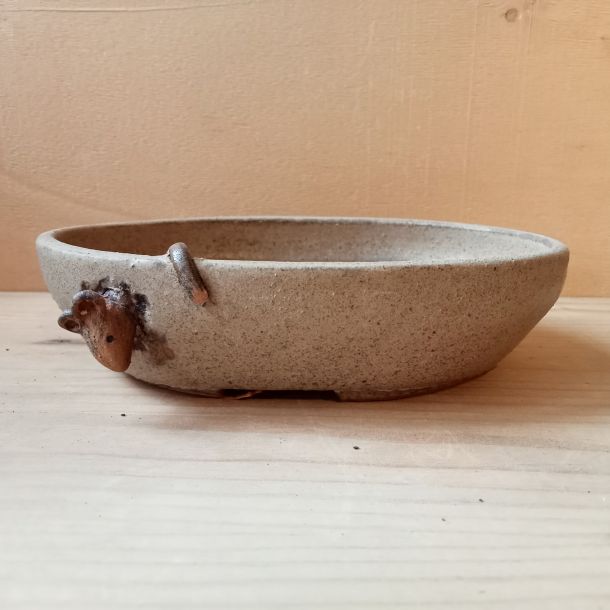 Vaso ovale con  TOPINO a rilievo