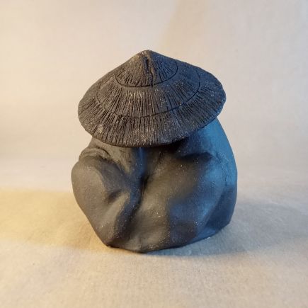 Okimono, tenpai in gres nero realizzato a mano per l'esposizione del bonsai