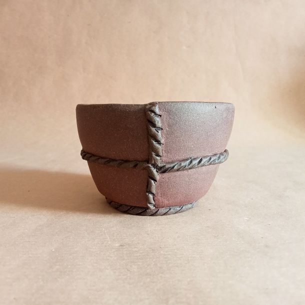 Vaso per kusamono-shitakusa in gres non smaltato con corda annodata su due punti